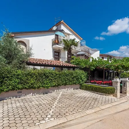 Guest house Vilma 3*